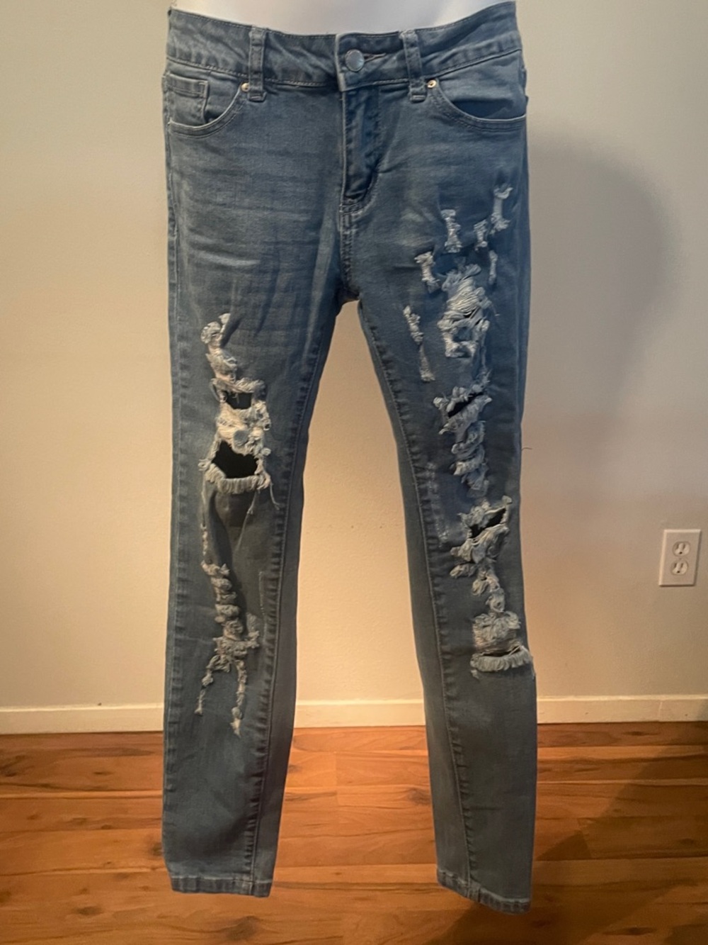 WAX Size 7 Ripped Distressed High-Rise Skinny Women's Light Blue Jeans - Picture 4 of 16
